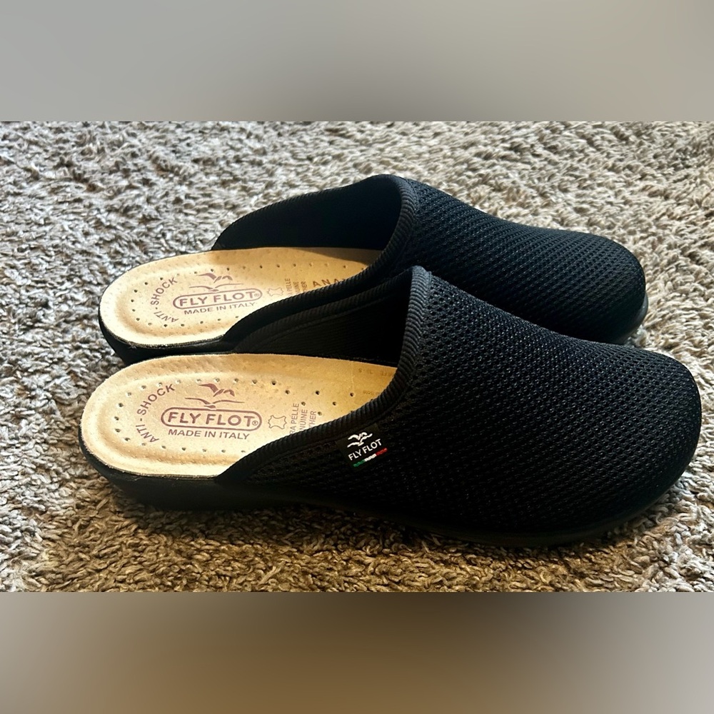 Fly Flot Black Genuine Leather Slip-On Shoes Size 8